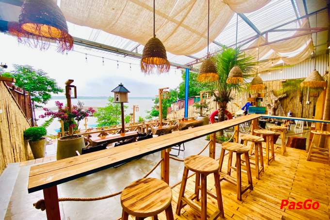 Cocoru Coffee & Restaurant - Bạch Đằng-12